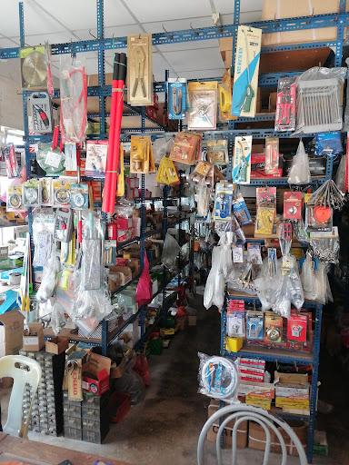Man How Hardware Trading