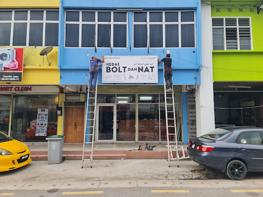 KEDAI BOLT DAN NAT KEDAI BOLT DAN NAT