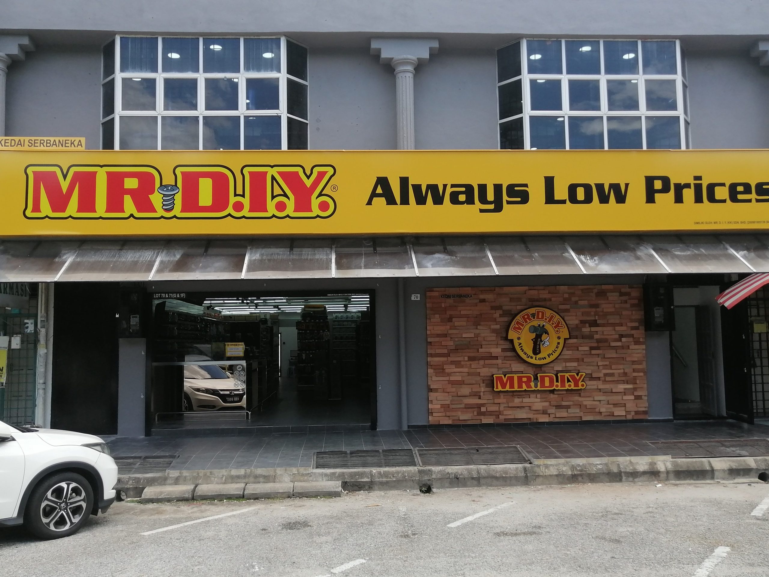 mr diy manjung point perak scaled