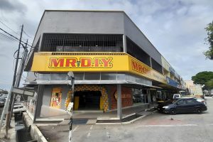 Mr. Diy ( Pekan Lumut, Perak )